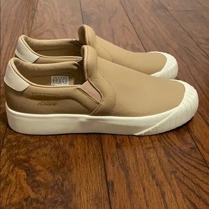 Adidas Everyn Slipons